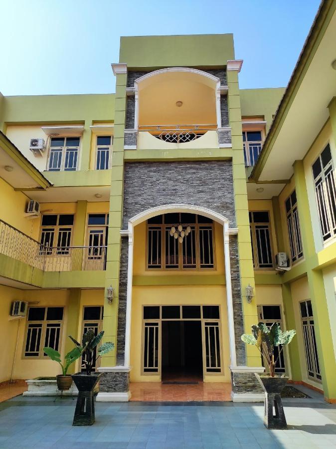 Hotel Randik Sekayu Exterior foto